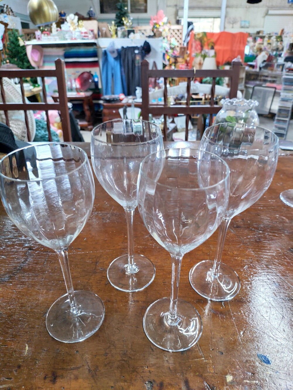 Vintage Optic Ribbed Wine Glasses - Tall Stem Vertical Swirl Goblets - Set of 4